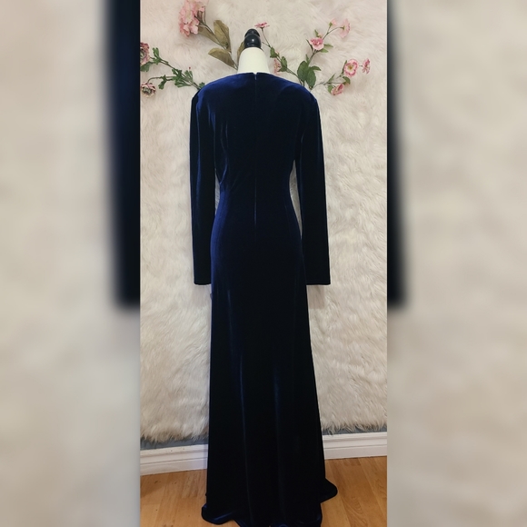 Vintage Joseph Ribkoff Midnight Blue Velvet Evening Gown size 8 - Picture 5 of 8